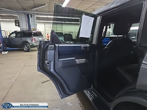 Used 2022 Ford Bronco Outer Banks AWD/4WD image 39