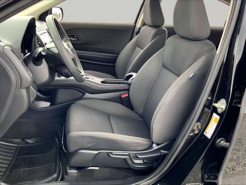 Used 2019 Honda HR-V LX image 8