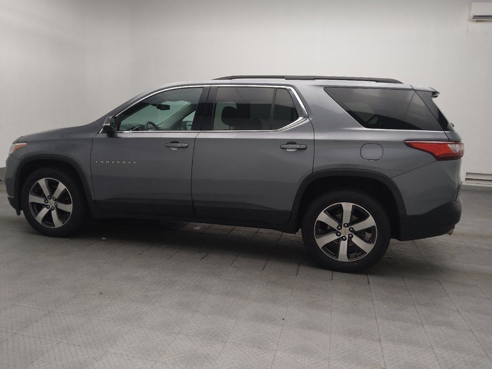 Used 2021 Chevrolet Traverse LT w/ LT Premium Package AWD/4WD image 3