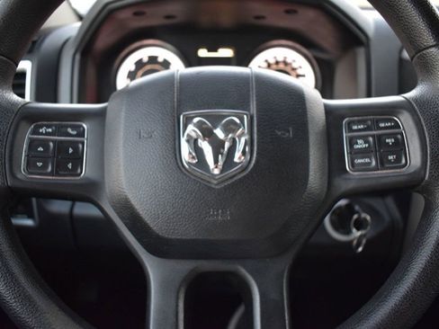 Used 2017 RAM 1500 Classic SLT image 25