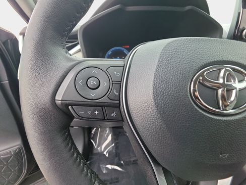 Used 2023 Toyota RAV4 Limited AWD/4WD image 17