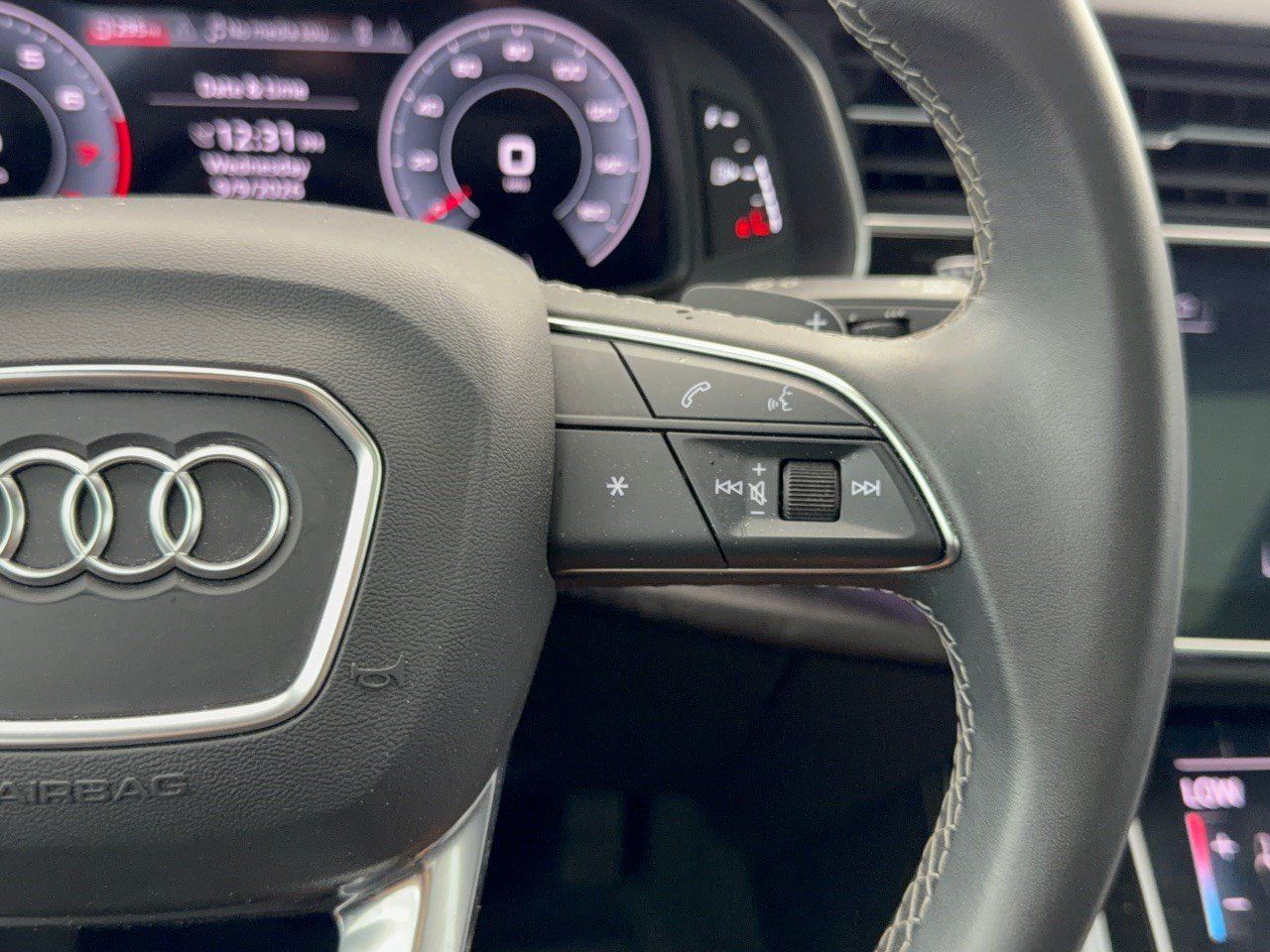 Used 2023 Audi Q8 Premium Plus w/ Premium Plus Package AWD/4WD image 19