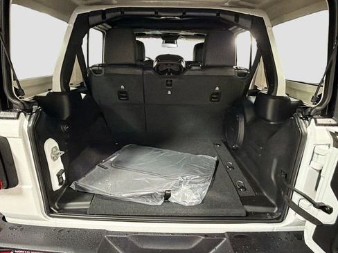 New 2026 Jeep Wrangler Unlimited Rubicon image 26