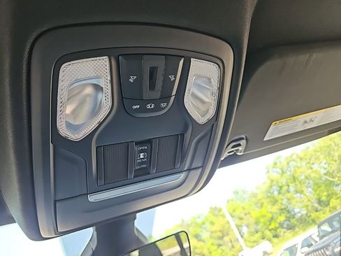 Used 2019 RAM 1500 Big Horn image 21