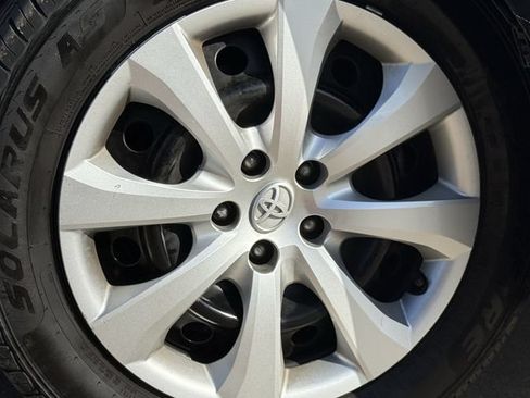Used 2024 Toyota Corolla LE FWD image 10