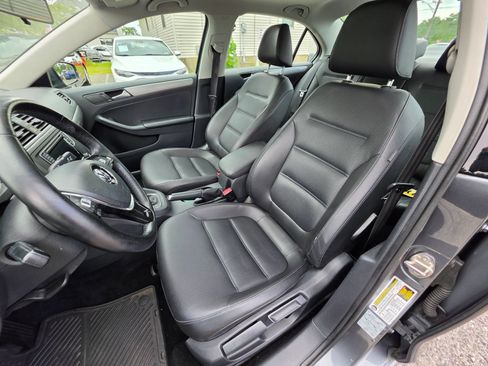 Used 2018 Volkswagen Jetta SE FWD image 11