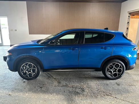 Used 2024 Alfa Romeo Tonale Ti AWD/4WD image 2