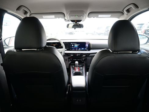 New 2026 Nissan Kicks SR w/ Cold Weather Package image 14