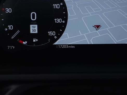 Certified 2025 Land Rover Defender 130 X-Dynamic SE AWD/4WD image 24