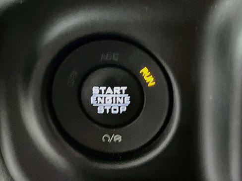 Used 2023 Jeep Wrangler Unlimited Rubicon w/ LED Lighting Group AWD/4WD image 21
