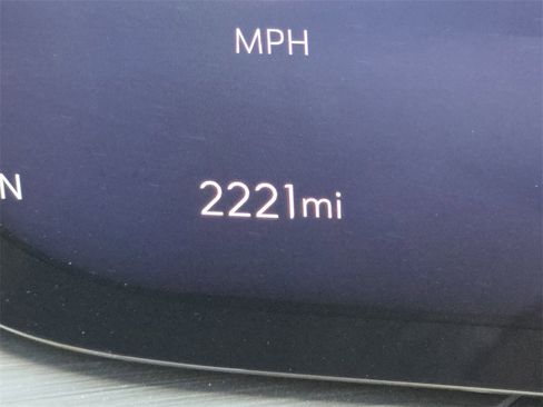 Used 2025 Buick Envision Preferred image 28