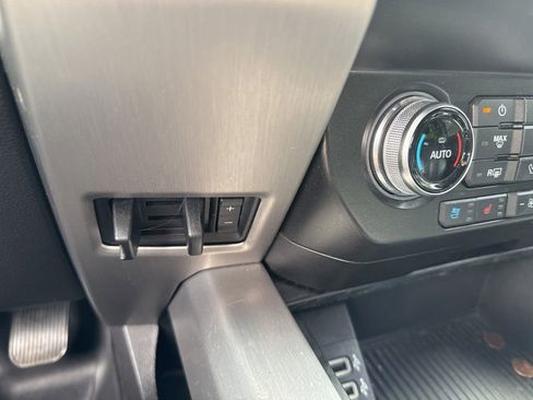 Used 2019 Ford F150 Platinum AWD/4WD image 22