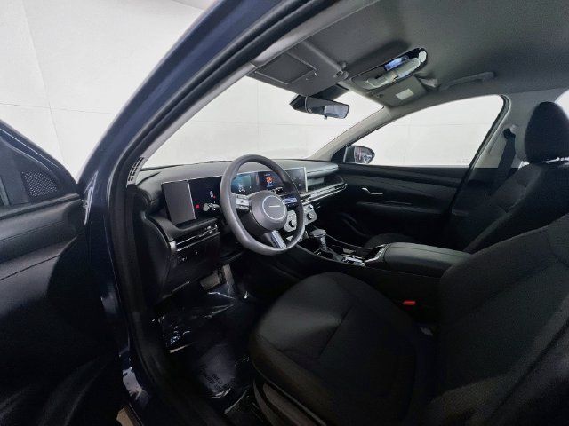 Used 2025 Hyundai Tucson SE FWD image 17