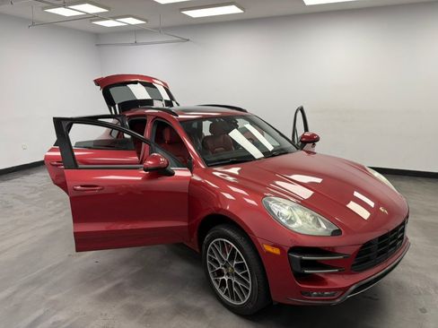 Used 2015 Porsche Macan Turbo w/ Premium Package Plus AWD/4WD image 33