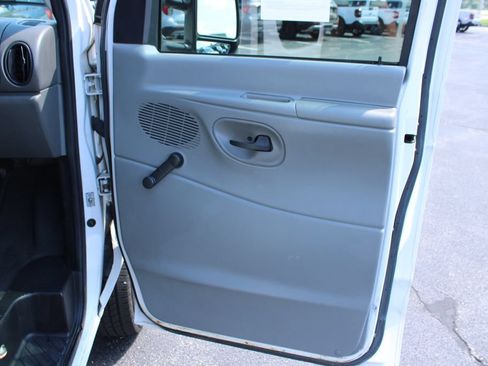 Used 2007 Ford E-250 and Econoline 250 RWD image 25
