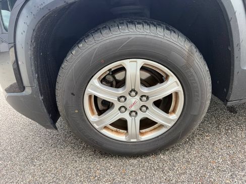 Used 2018 GMC Acadia SLE FWD image 4