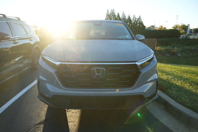 Used 2025 Honda CR-V EX image 5