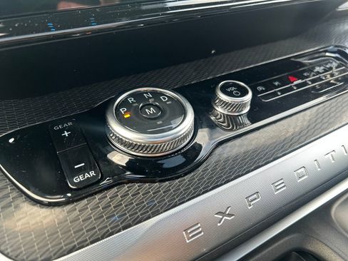 New 2025 Ford Expedition Max Platinum w/ Stealth Performance Package image 30