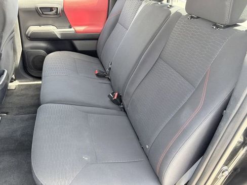 Used 2019 Toyota Tacoma SR5 RWD image 18