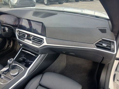 Used 2021 BMW 430i Convertible w/ Convenience Package image 17