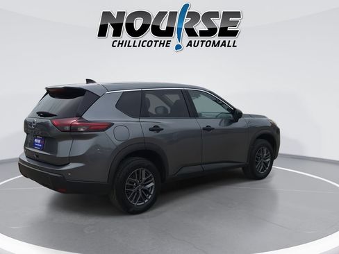 Used 2024 Nissan Rogue S FWD image 8