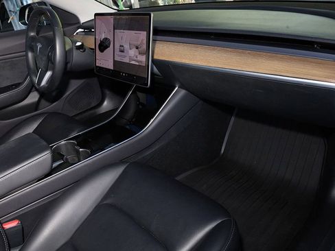 Used 2019 Tesla Model 3 Standard Range Plus RWD image 20