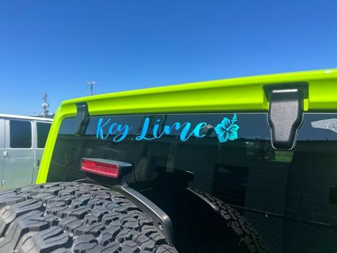 Used 2021 Jeep Wrangler Unlimited Rubicon 4xe w/ Cold Weather Group AWD/4WD image 16