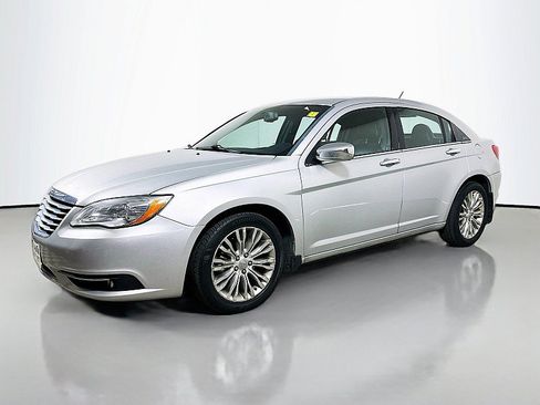 Used 2012 Chrysler 200 Limited w/ Sun/Sound Group FWD image 3