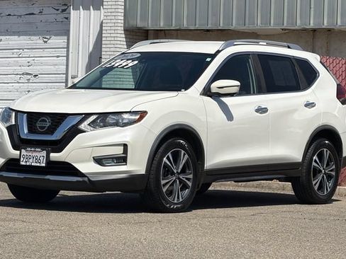 Used 2020 Nissan Rogue SV w/ Premium Package AWD/4WD image 8