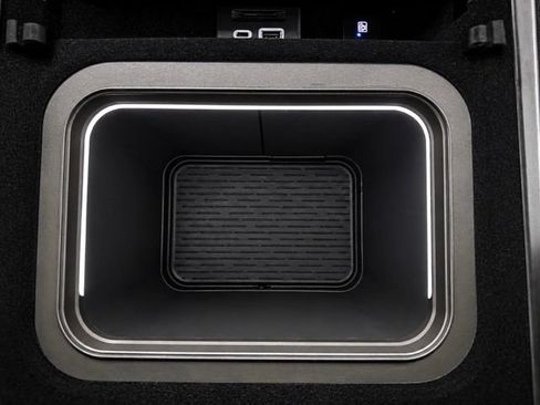 Used 2023 Cadillac Escalade ESV Sport Platinum w/ LPO, ONYX Package AWD/4WD image 41