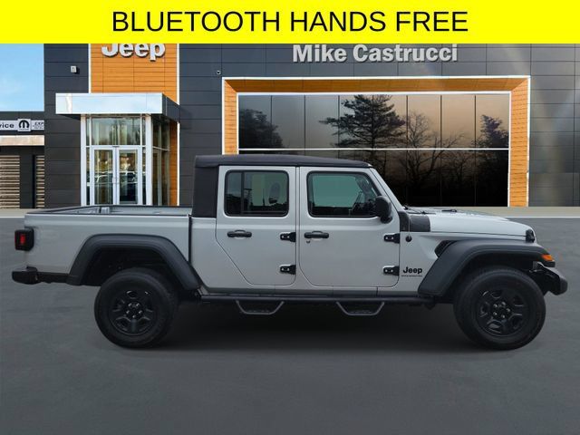 Used 2023 Jeep Gladiator Sport w/ Trailer Tow Package AWD/4WD image 3
