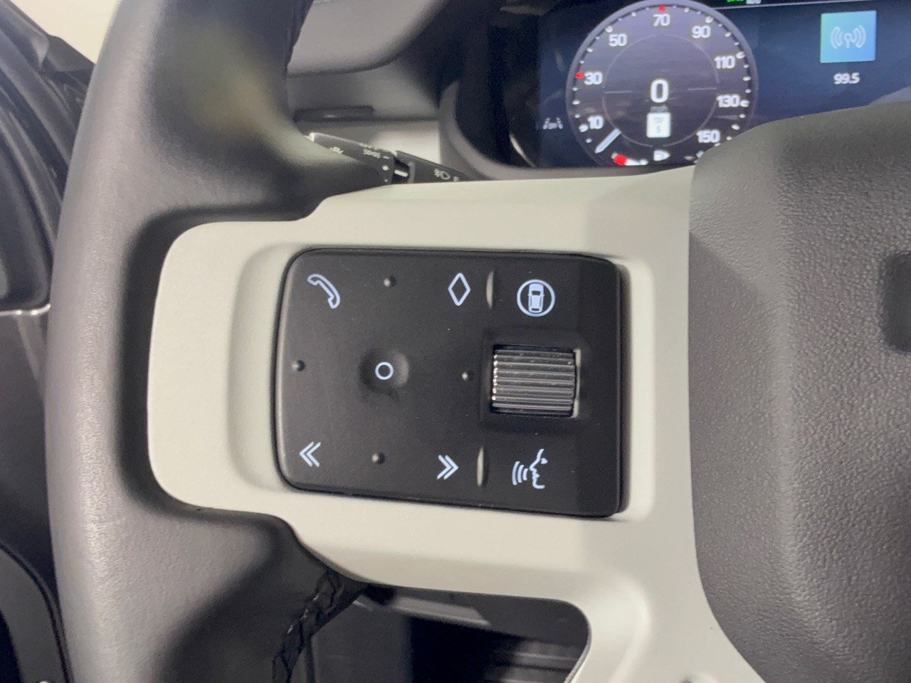 Certified 2024 Land Rover Defender 110 S AWD/4WD image 18