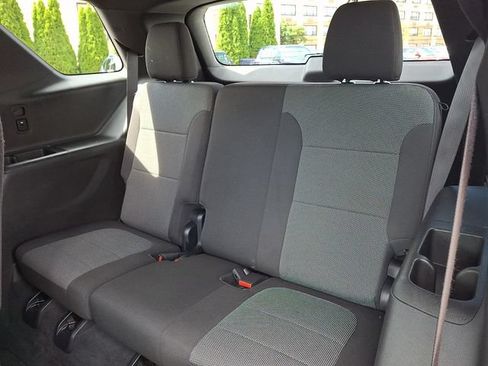 Used 2023 Chevrolet Traverse LT AWD/4WD image 10