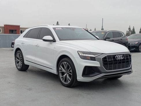 Used 2023 Audi Q8 Premium Plus w/ Premium Plus Package AWD/4WD image 3