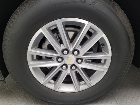 Used 2022 Chevrolet Traverse LT image 31