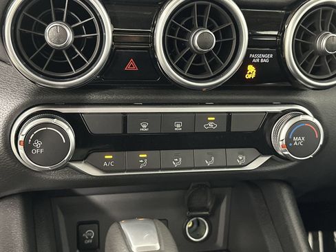 Certified 2025 Nissan Sentra SV FWD image 19