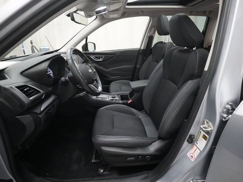 Used 2020 Subaru Forester Premium image 7