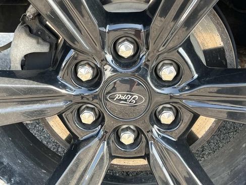Used 2023 Ford Expedition Limited AWD/4WD image 14