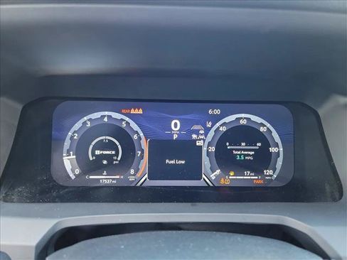 Used 2024 Toyota Tacoma Limited w/ Limited Package (LT) AWD/4WD image 16