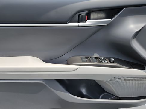 Certified 2023 Toyota Camry LE FWD image 13