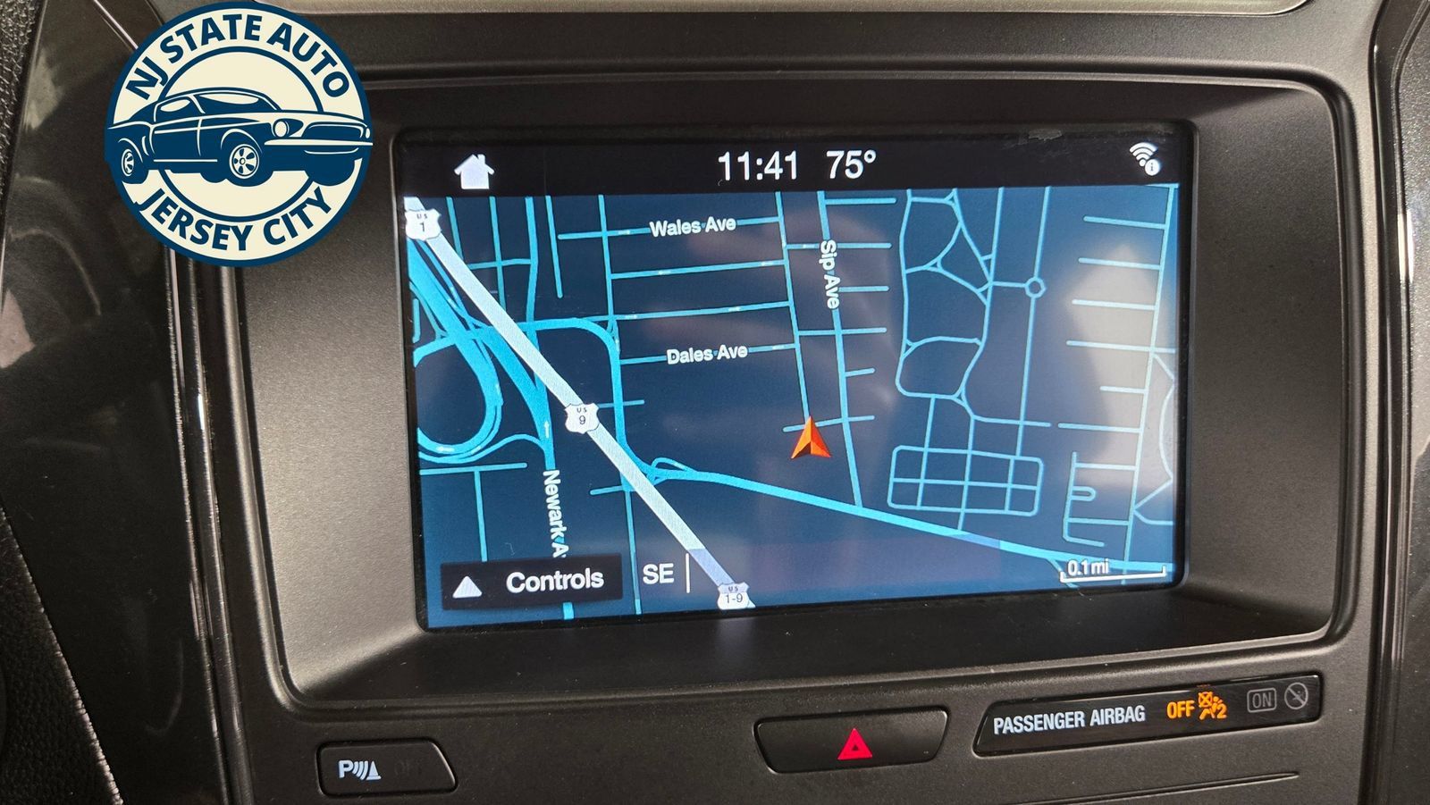 Used 2019 Ford Explorer XLT w/ Equipment Group 202A AWD/4WD image 8