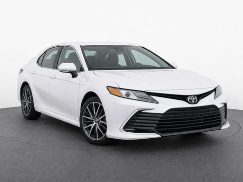 Used 2024 Toyota Camry XLE w/ Cold Weather Package AWD/4WD image 7