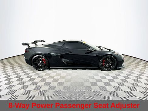 Used 2023 Chevrolet Corvette Z06 RWD image 12