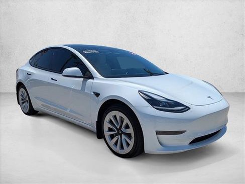 Used 2022 Tesla Model 3 RWD image 3