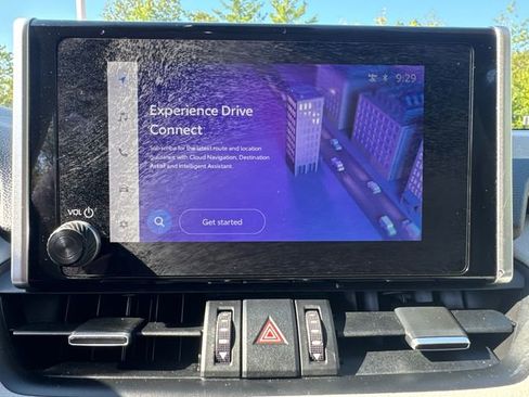 Used 2025 Toyota RAV4 XLE Premium image 31