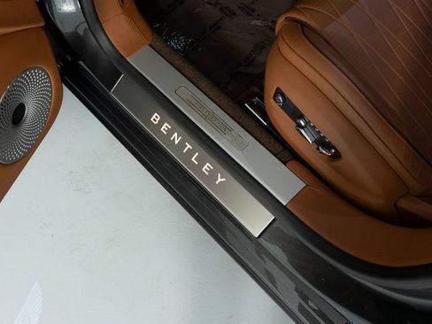 Used 2021 Bentley Flying Spur W12 AWD/4WD image 13