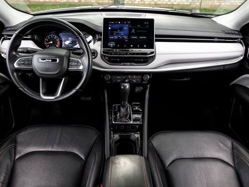 Used 2022 Jeep Compass Limited image 5