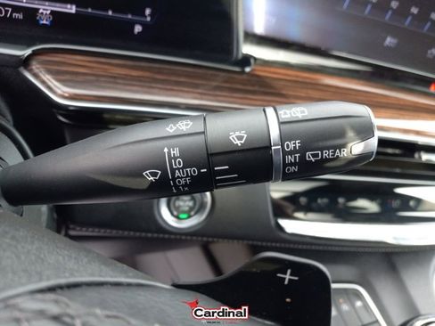 Used 2023 Cadillac Escalade ESV Premium Luxury image 32