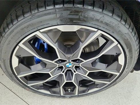 Used 2024 BMW X7 xDrive40i w/ Executive Package image 60