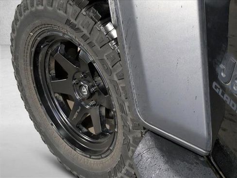 Used 2020 Jeep Gladiator Sport w/ Quick Order Package 24S image 10